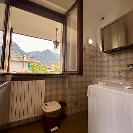 Kibilu - Vicinanze Ospedale, Maggiore Daire Cittiglio